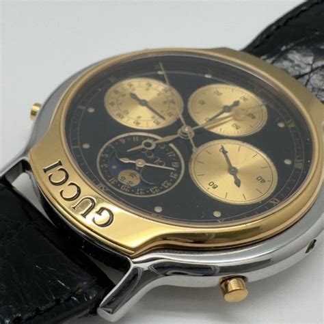 Gucci 8300 Moonphase & Chronograph Quartz Watch 